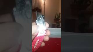 How to change a blade on a Husky knife [upl. by Sauveur]