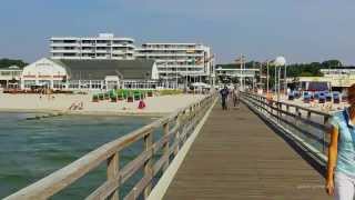 Ein toller Urlaub Grömitz Ostseebad Auf der Seebrücke Blick über den Strand und die Skyline [upl. by Mccowyn551]