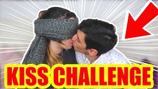 KISS CHALLENGE con ELTROLLINO  RETO DEL BESO [upl. by Nnylyram838]