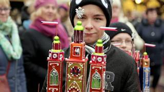 Nativity scene szopka tradition in Krakow [upl. by Okimuy742]