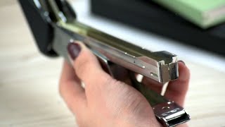 Swingline Deluxe Heavy Duty Stapler Demo [upl. by Nyrmac]