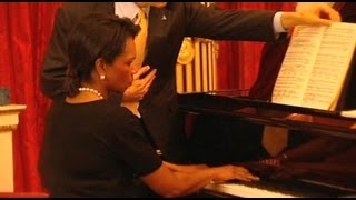 Condoleezza Rice playing the piano for Queen Elizabeth II [upl. by Siuol542]