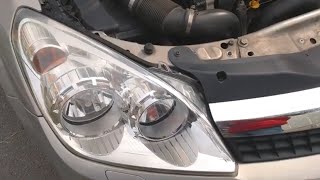 Changing Your Cars Headlight  Astra H 19 CDTI [upl. by Yale]