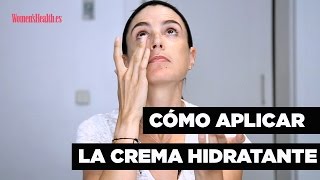 Cómo aplicar la crema hidratante  Womens Health España [upl. by Siravaj581]