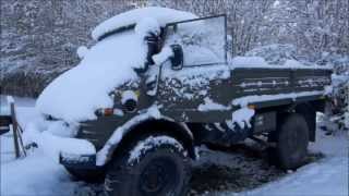 Unimog 416 Cold Start and some snow driving [upl. by Leinod]