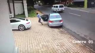 Porsche driver outwits armed hijackers in Johannesburg [upl. by Niwre97]