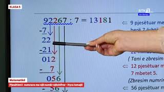 KLASA 5  Matematikë  Pjestimi i numrave me një numër njëshifror 01042020 [upl. by Thad397]