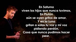 Pablo Alborán  Saturno LetraLyrics [upl. by Nohsyar542]