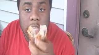 Black Man teaches How to eat chicken dcigs [upl. by Egor930]