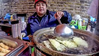 Food From The Philippines Cooked in the Streets of London Great Street Food Experience [upl. by Aekerly643]